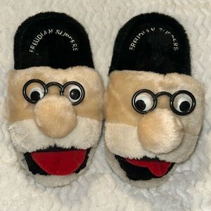 Size Medium (fits Woman’s size 10 Wide) Freudian Slippers